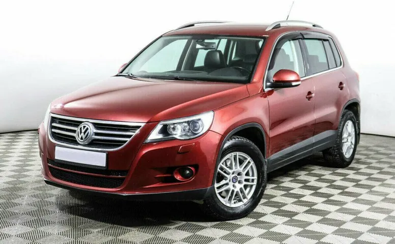Volkswagen Tiguan 2.0 Автомат