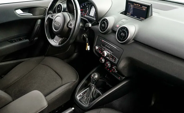 Audi A1 I (8X) Рестайлинг