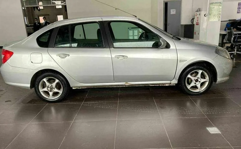 Renault symbol ll