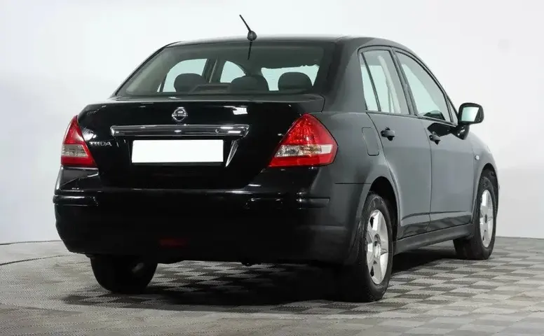 Nissan Tiida