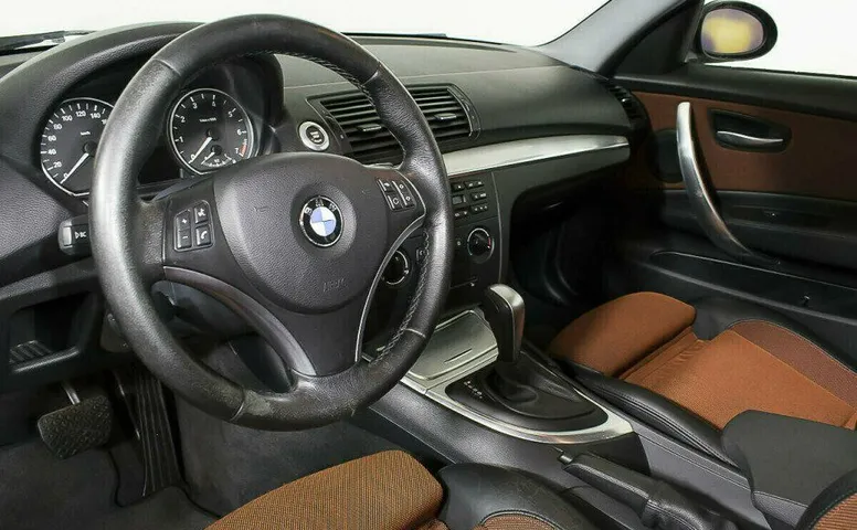 BMW 1 серия 2.0 Автомат