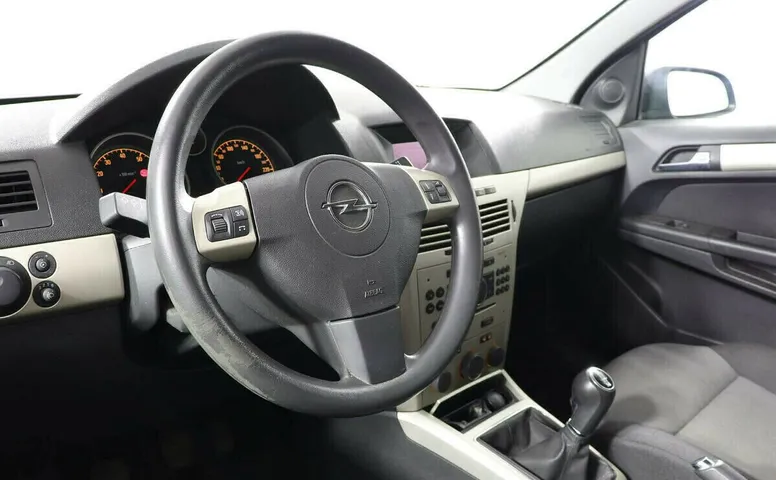 Opel Astra H Рестайлинг