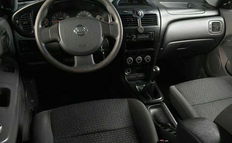 Nissan almera classic