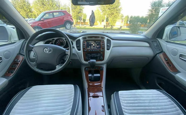 Toyota highlander