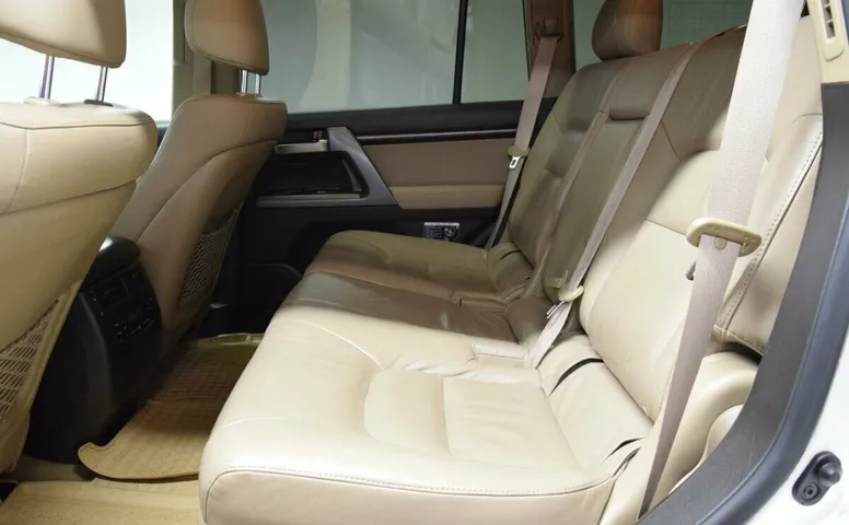 Toyota land cruiser 200 series