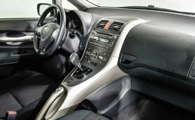 Toyota Auris I