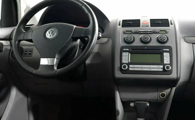 Volkswagen Touran 1.4 Робот