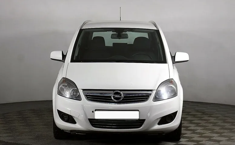 Opel Zafira B Рестайлинг
