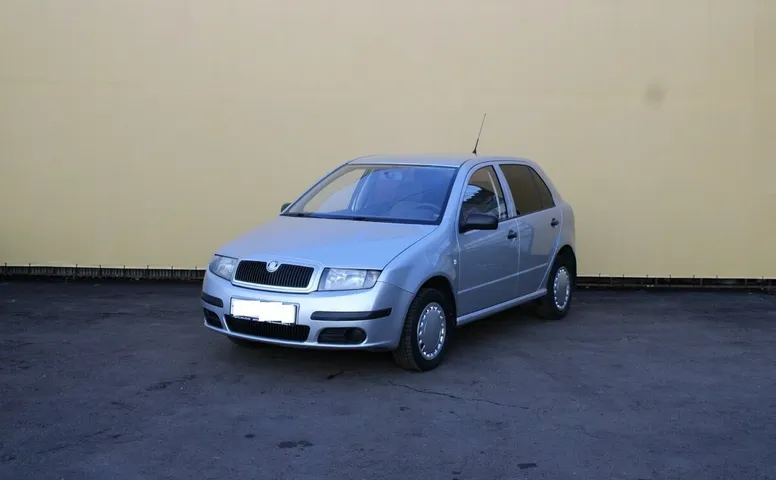 Skoda FABIA 1.2 MT (64 л.с.)