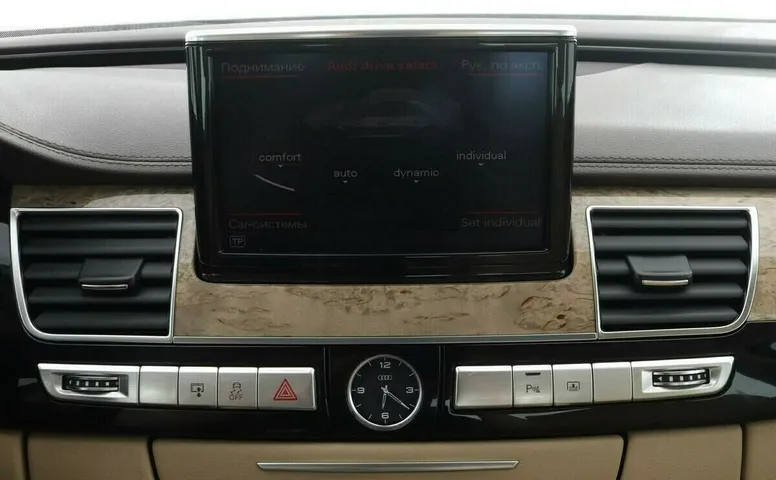 Audi A8 III (D4)