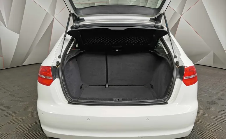Audi A3 1.2 TFSI S-tronic (105 л.с.) Белый