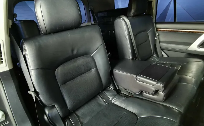 Toyota Land Cruiser 4.6 AT 4WD (5 мест) (309 л.с.) Серый