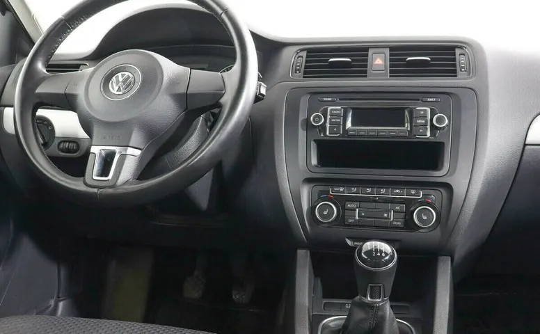 Volkswagen Jetta VI