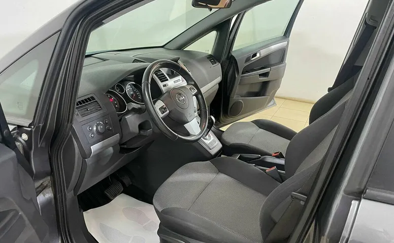 Opel Zafira B Рестайлинг