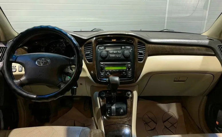 Toyota HIGHLANDER 3.0 AT (223 л.с.) 4WD