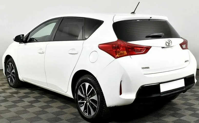 Toyota Auris II