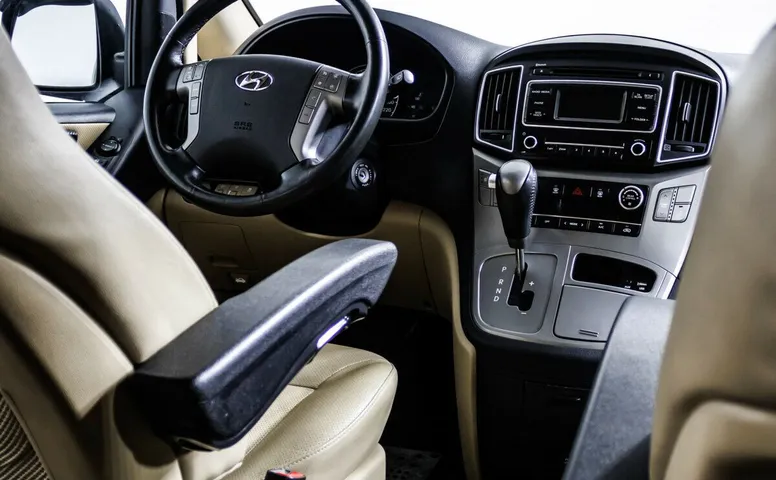 Hyundai H-1
