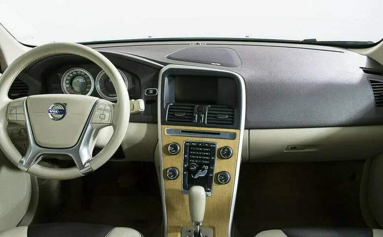 Volvo XC60 2.0 Робот