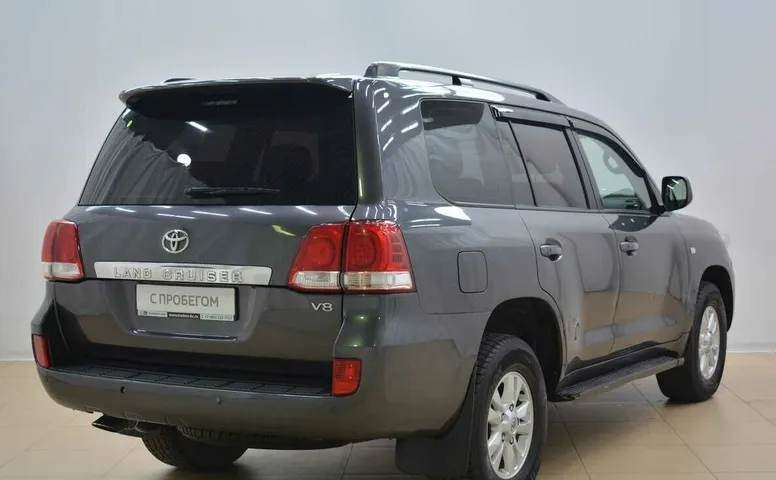Toyota land cruiser 200 series