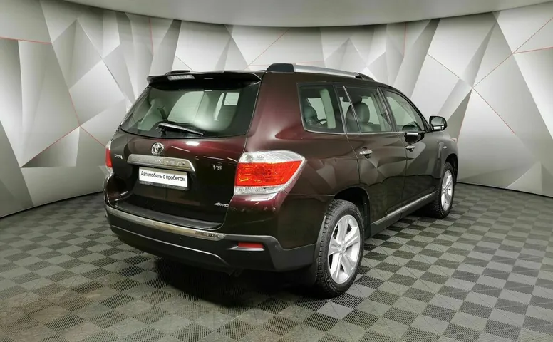 Toyota Highlander 3.5 AT 4WD (273 л.с.) Комфорт Красный