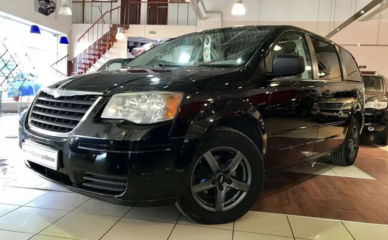 Chrysler Town & Country V