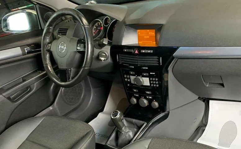 Opel astra h рестайлинг gtc