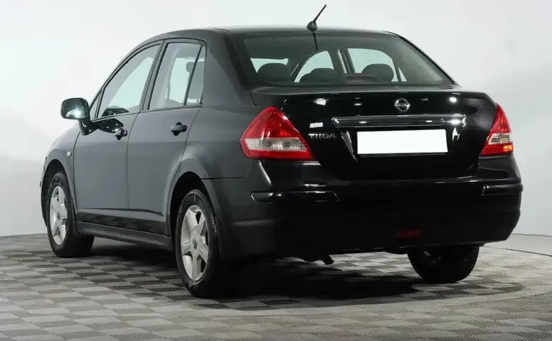 Nissan Tiida