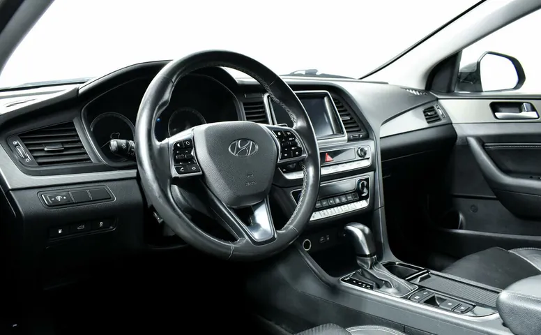 Hyundai Sonata 2.4 АКПП