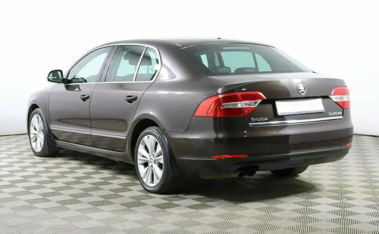 Skoda Superb 1.8 Робот
