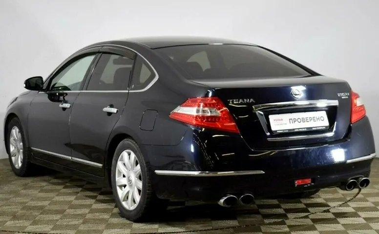 Nissan teana