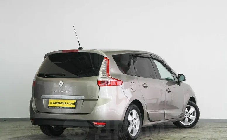 Renault Grand Scenic, 2 поколение