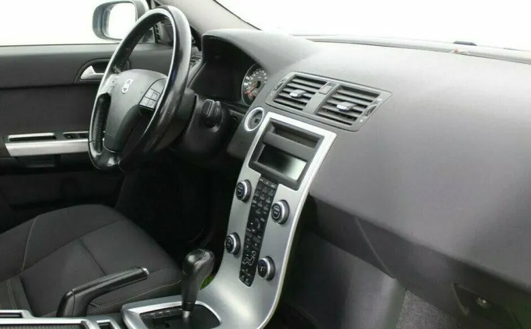 Volvo S40 2.0 Робот