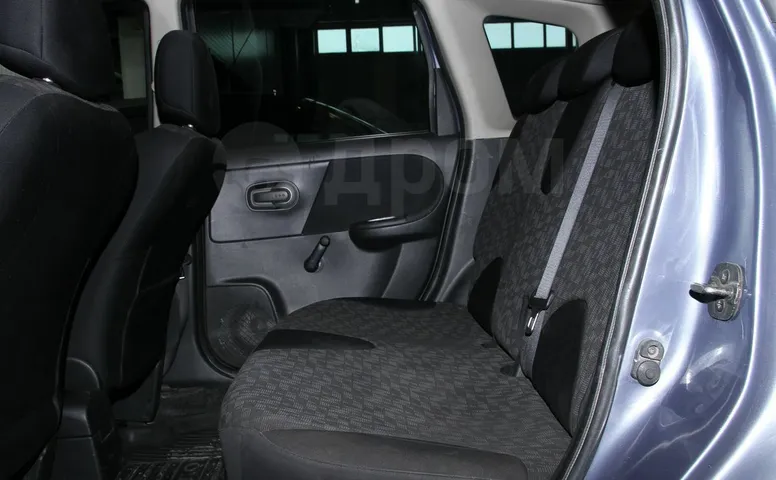 Nissan Note, 1 поколение