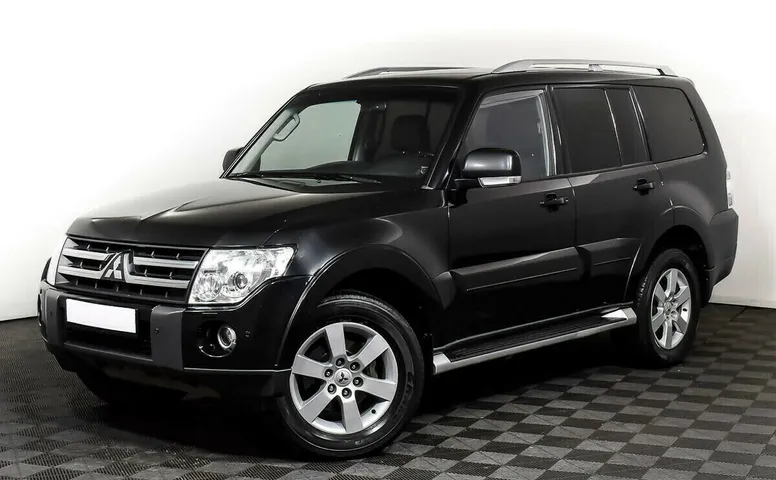 Mitsubishi Pajero IV