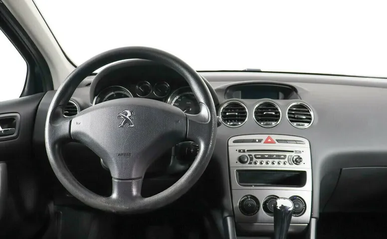 Peugeot 408 I