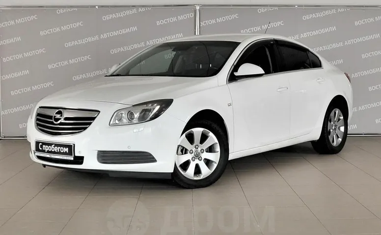 Opel Insignia, 1 поколение
