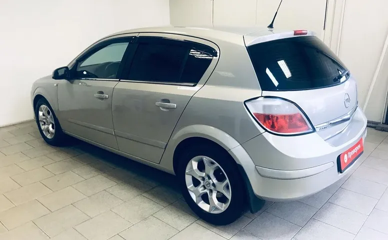 Opel Astra H