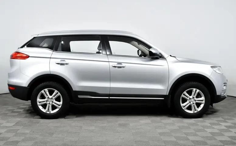 Geely Atlas