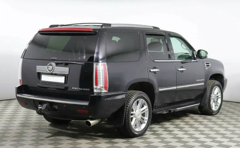 Cadillac Escalade III