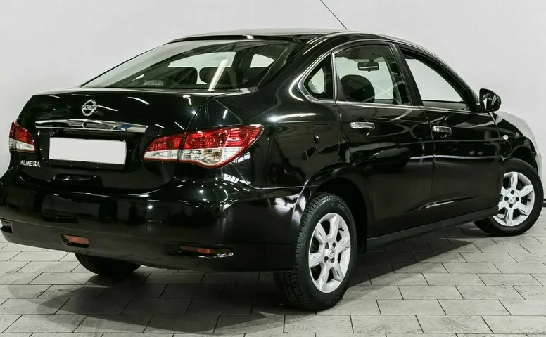 Nissan almera