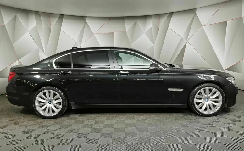 BMW 7 серия 750Li xDrive AT (450 л.с.) Черный