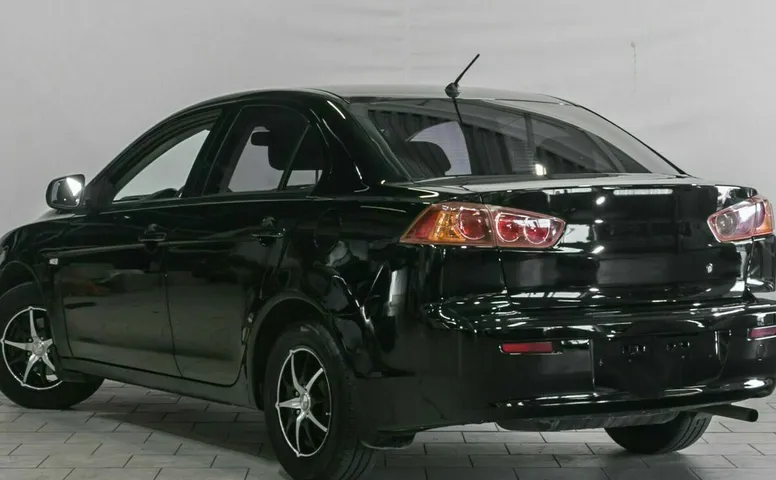 Mitsubishi lancer