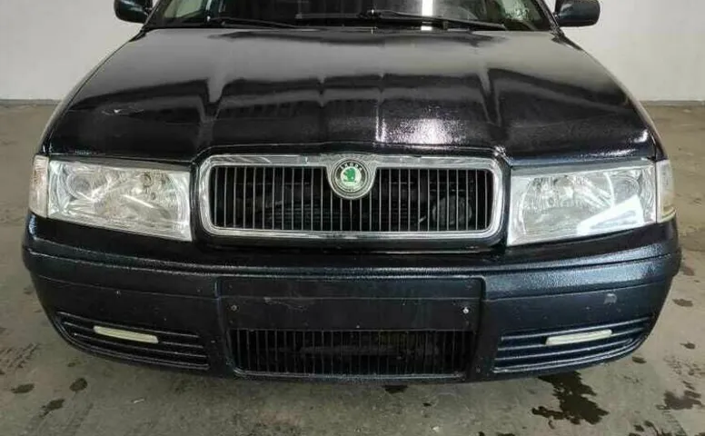 Skoda OCTAVIA 1.6 MT (102 л.с.)