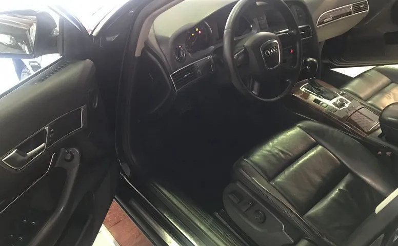 Audi A6 III (C6)