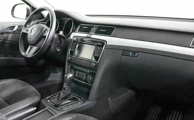 Skoda Superb 1.8 Робот