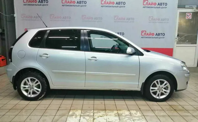 Volkswagen POLO 1.4 MT (80 л.с.)