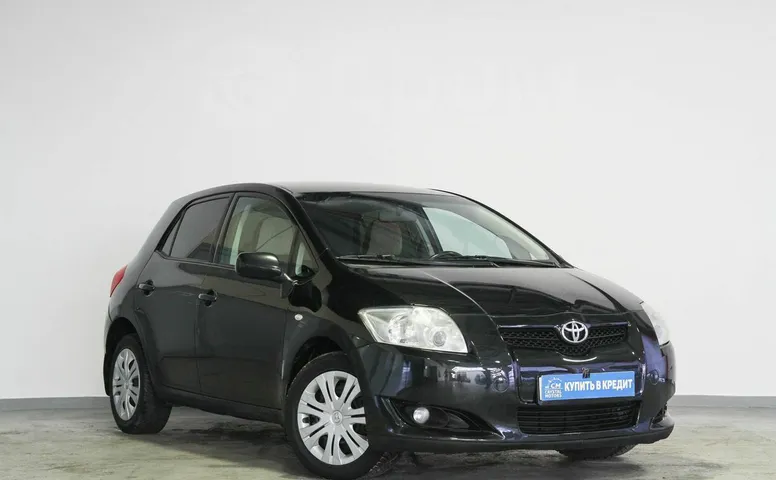 Toyota Auris, 1 поколение