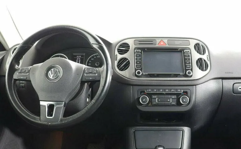 Volkswagen Tiguan 2.0 Автомат