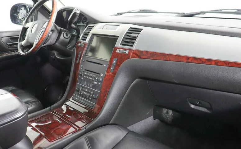 Cadillac Escalade III
