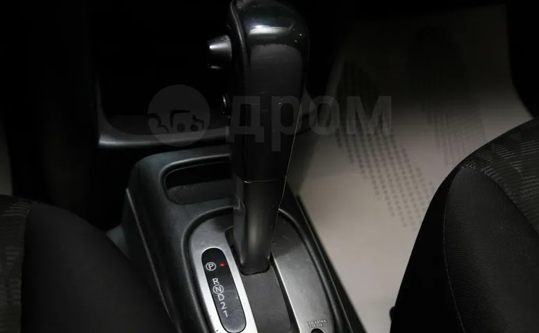 Nissan Note, 1 поколение